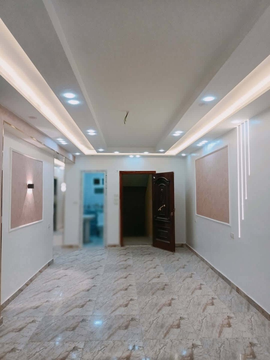 شقه للايجار النزهة 2 متفرع من ال27 دور عاشر اسانسير 150 متر