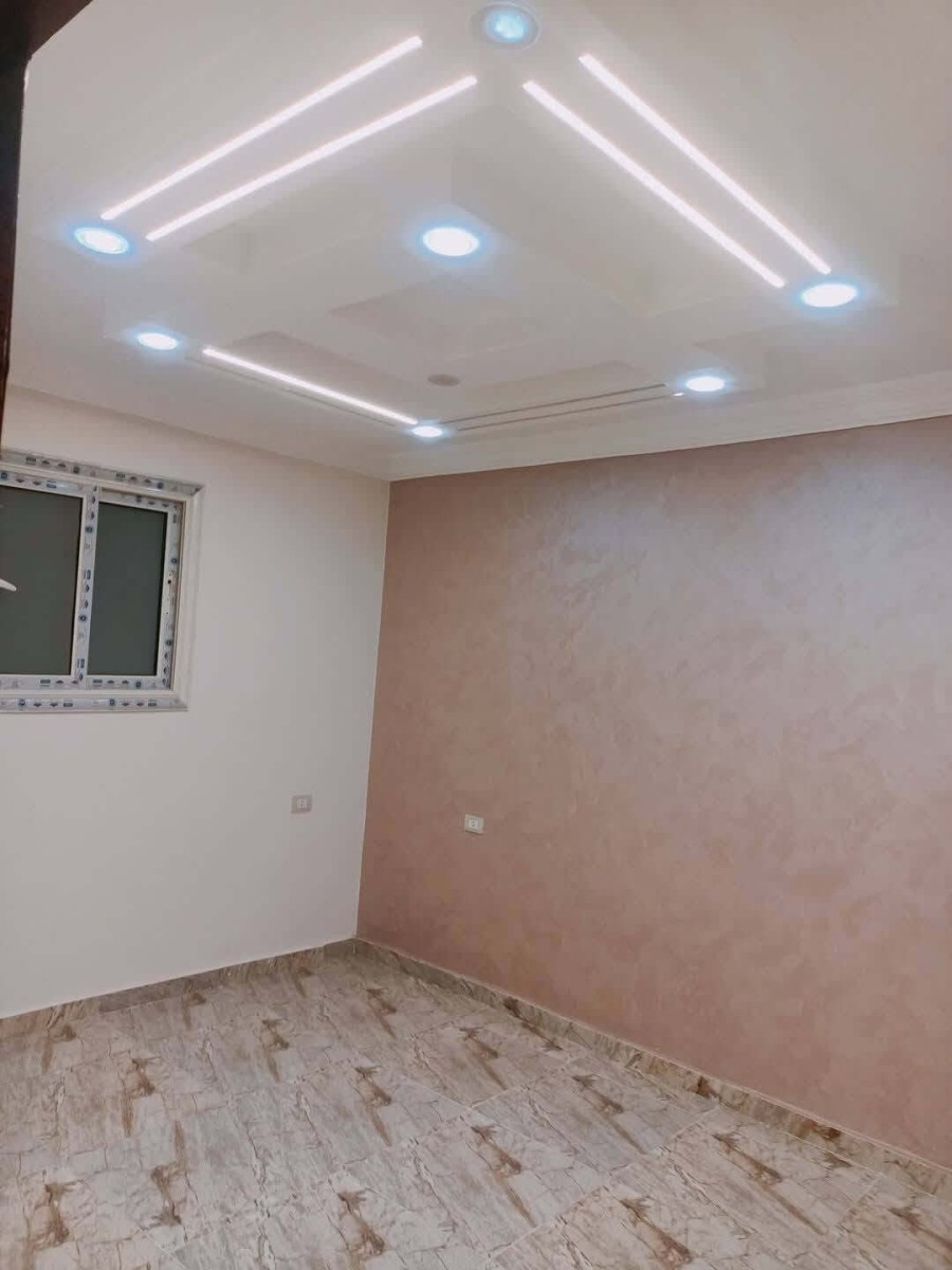 شقه للايجار النزهة 2 متفرع من ال27 دور عاشر اسانسير 150 متر