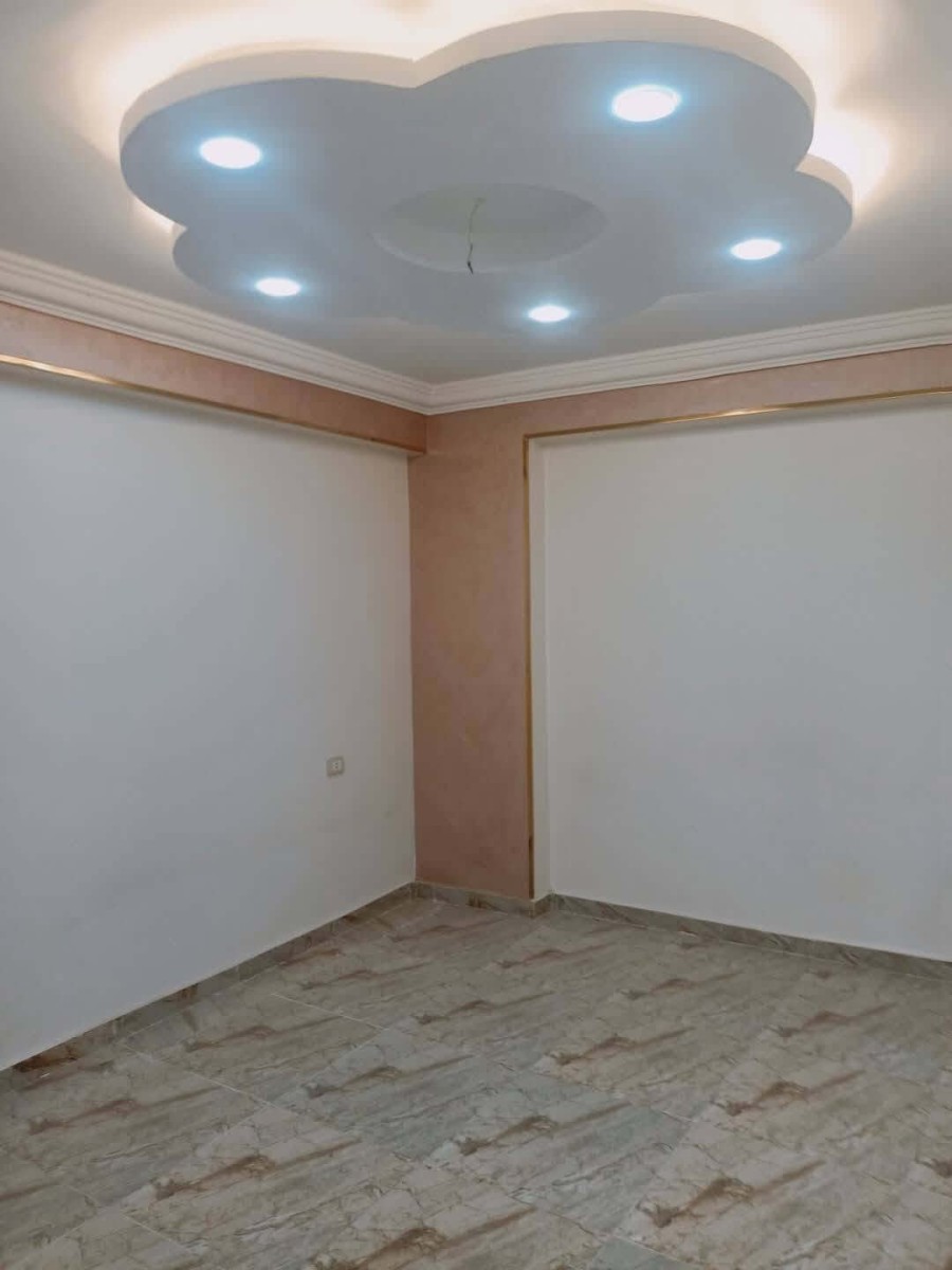 شقه للايجار النزهة 2 متفرع من ال27 دور عاشر اسانسير 150 متر