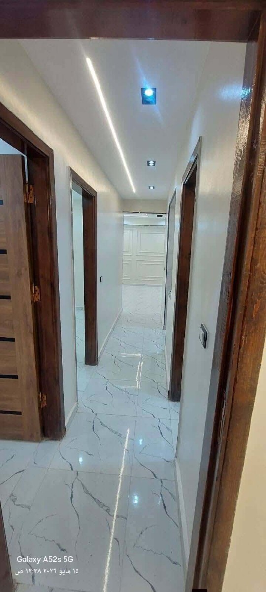 شقه للبيع النزهة 2 جانبي شارع 27 دور 14 مساحة 150 متر 3 غرف