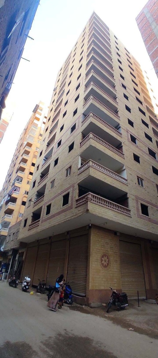 شقه للبيع طوب شارع الهادي البشير الدور 11 أسانسير 150 متر