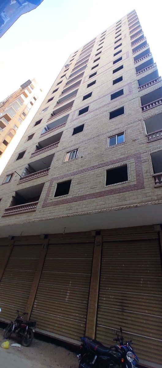 شقه للبيع طوب شارع الهادي البشير الدور 11 أسانسير 150 متر