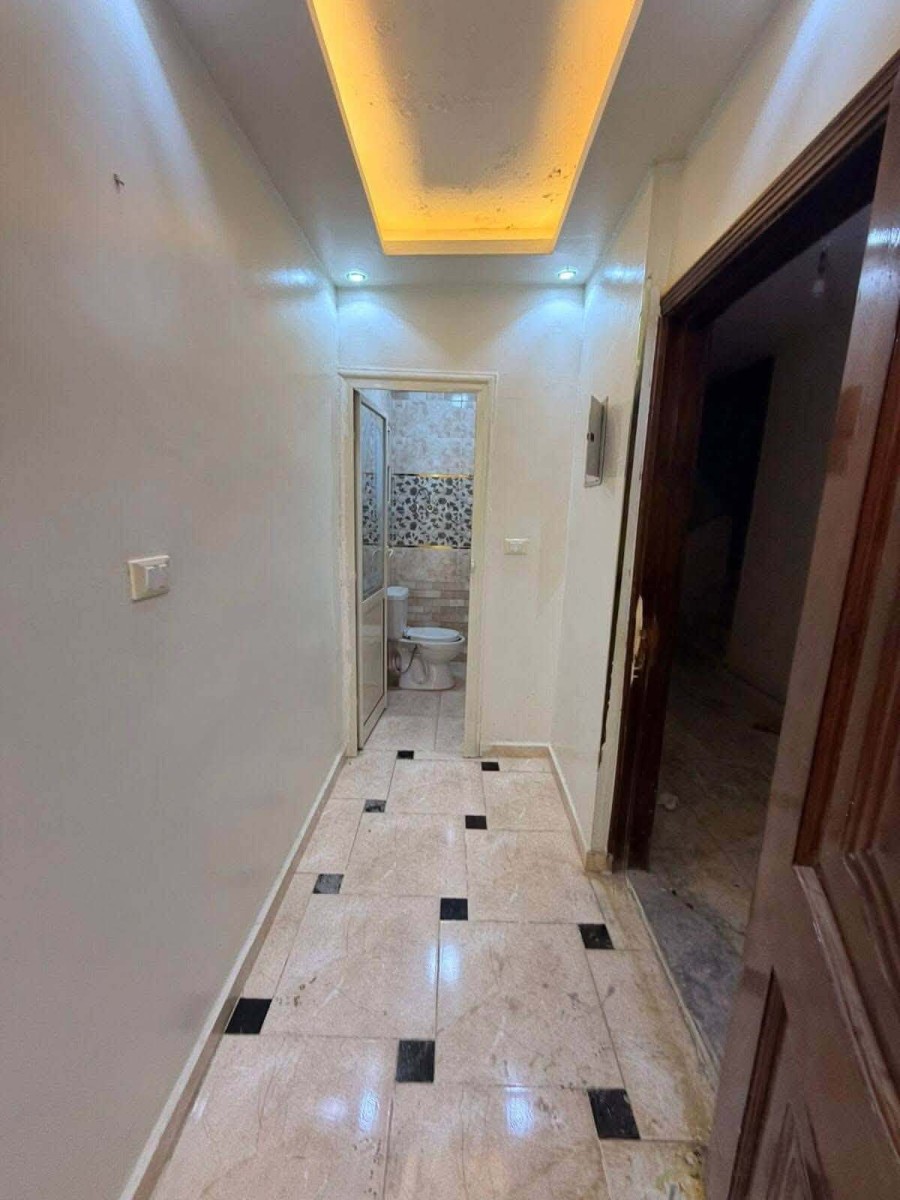 شقه للإيجار النزهة 2 جانبى من شارع 27 العمومى دور تاسع أسانسير