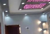 شقه للبيع النزهة 2 جانبي من شارع ٢٧ دور 8 مساحة 130 متر