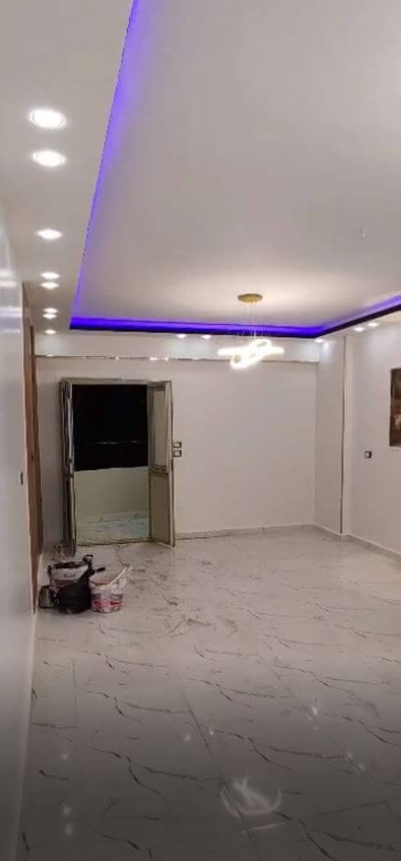 شقه للبيع شارع حمام ميخائيل الدور السادس مساحة 140 متر
