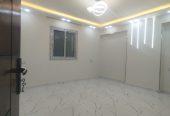 شقه للبيع بالنزهة 2 جانبي من شارع ال 27 مساحة 140 متر