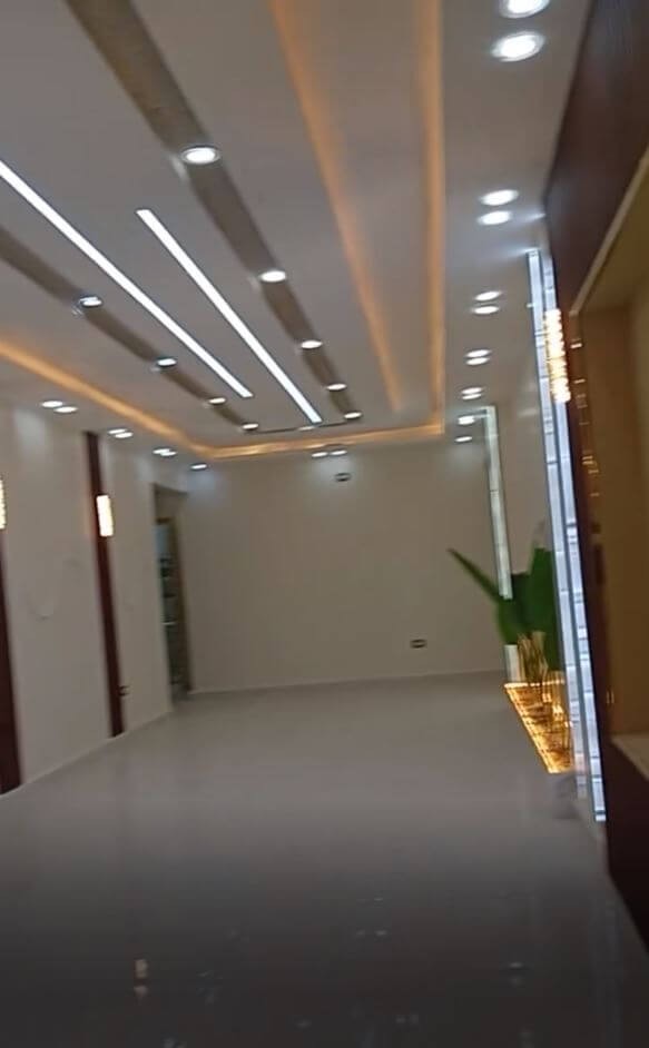 شقه للبيع النزهة 2 الدور العاشر برج 2 اسانسير مساحة 140 متر