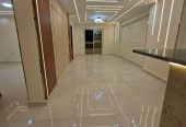 شقه للبيع بالنزهة 2 شارع الخمسين مساحة 160 متر 3 غرف