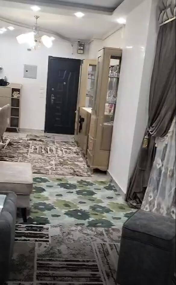 شقه للايجار النزهة 2 جانبي من شارع الخمسين الدور السابع سوبر لوكس