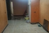شقة للبيع النزهة 2 جانبي من شارع العشرين الدور الرابع غرفتين