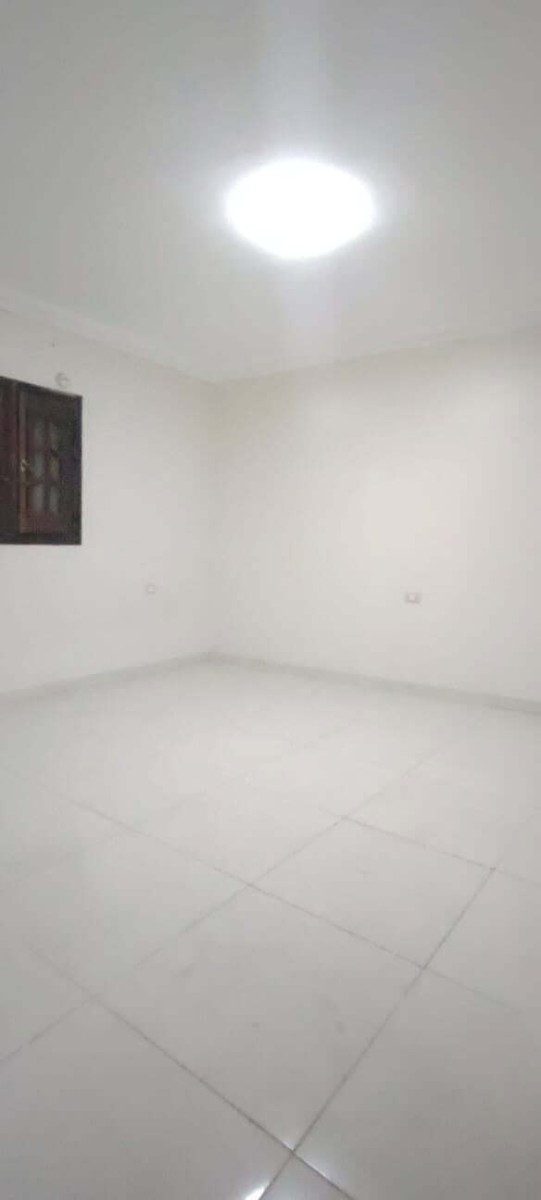 شقة للبيع في النزهة 2 بمساحة 130 متر دور 6 جانبي من شارع 27