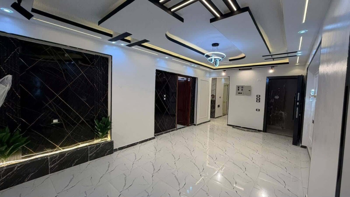 شقة للإيجار أول سكن في جسر السويس 3 غرف بـ 7200 جنية