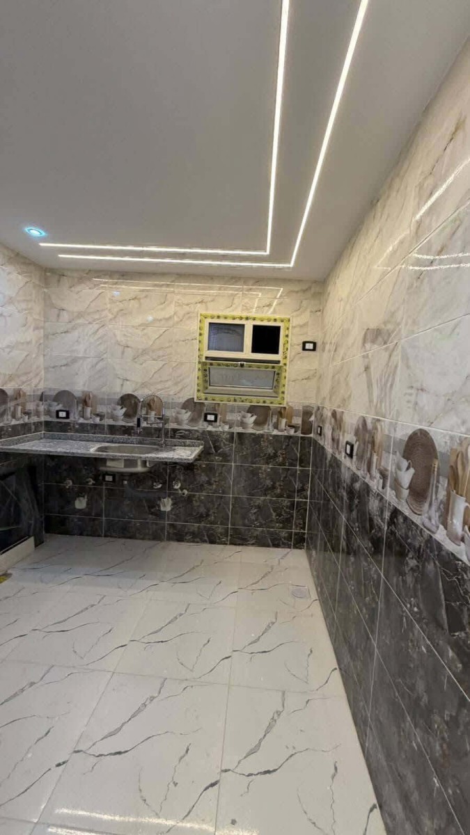شقة للإيجار أول سكن في جسر السويس 3 غرف بـ 7200 جنية