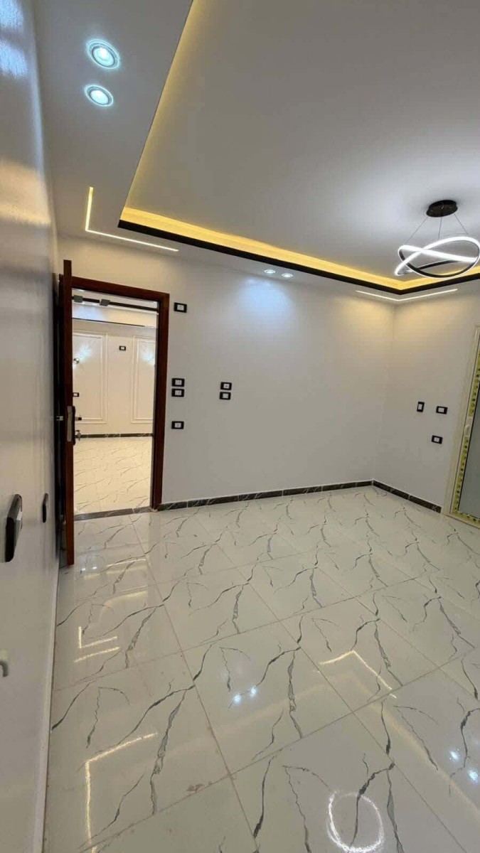شقة للإيجار أول سكن في جسر السويس 3 غرف بـ 7200 جنية