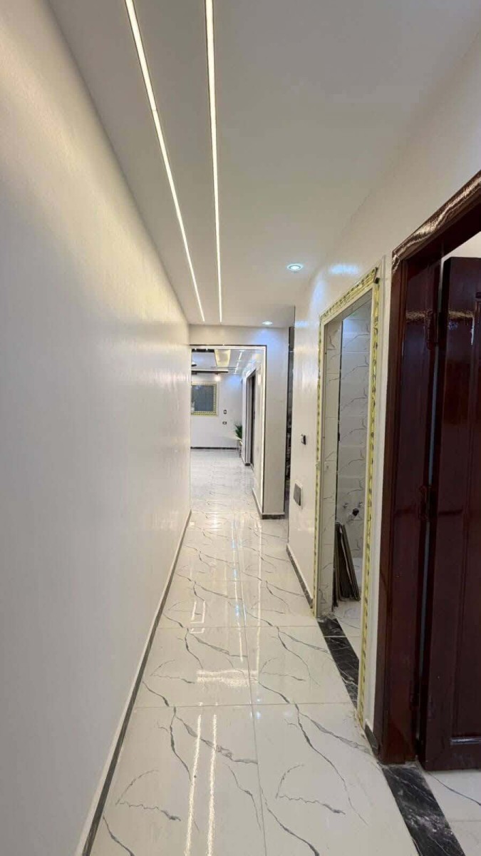 شقة للإيجار أول سكن في جسر السويس 3 غرف بـ 7200 جنية