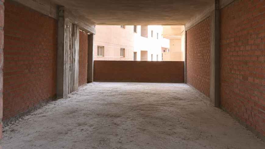 شقة للبيع في النزهة 2 جانبى شارع 27 مساحة 145م